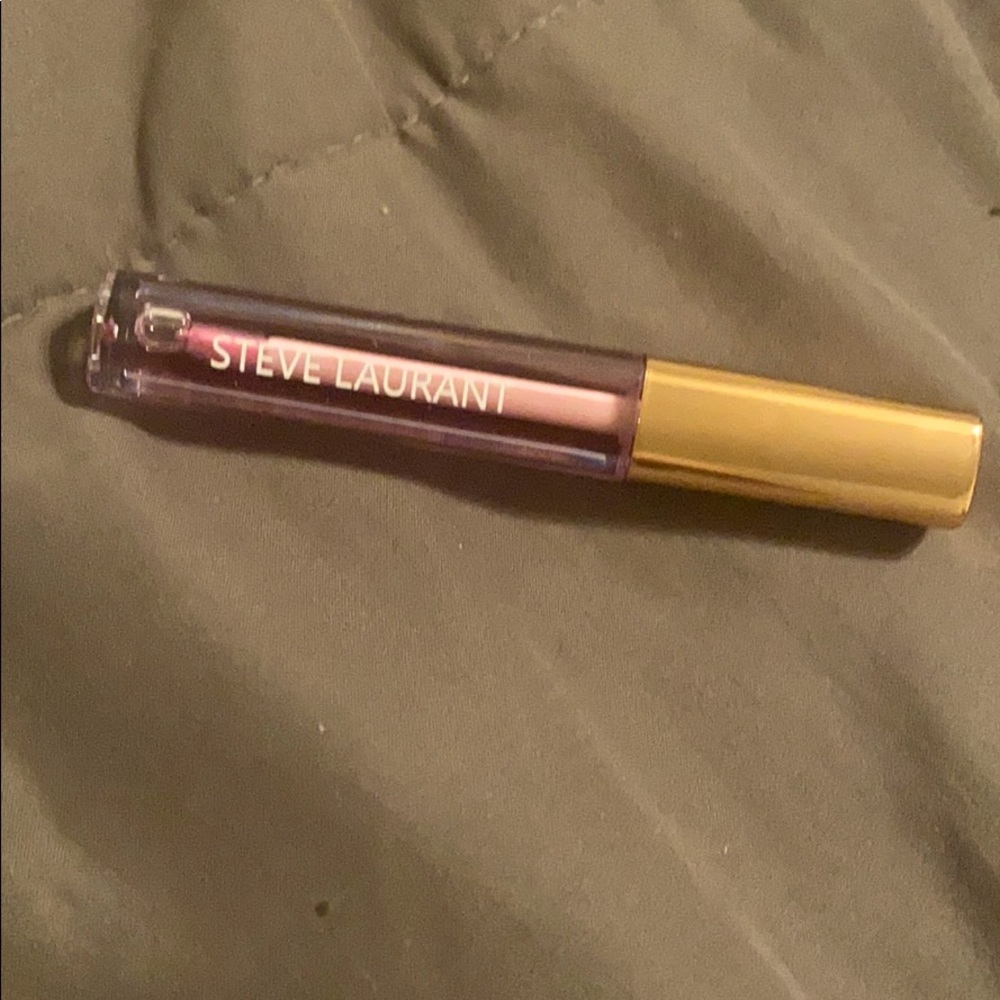 Lip oil